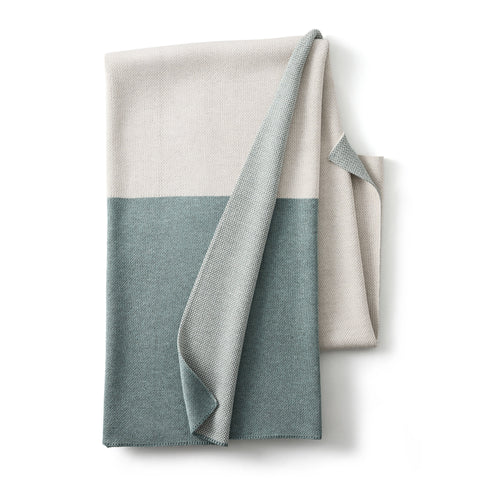 GENEVA Surf Outdoor Throw